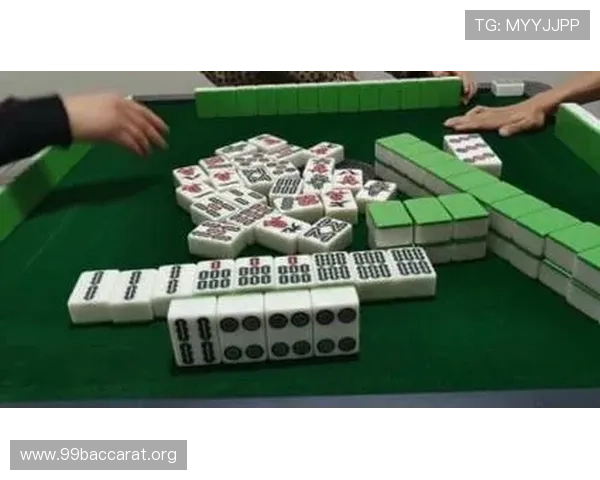 掌握美女麻将真人馆经典版下载技巧，轻松成为麻将高手